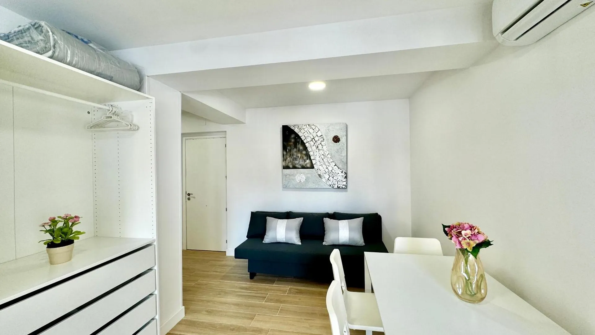 Amazing Seaside Studio By Eaw Homes Marbella Spain